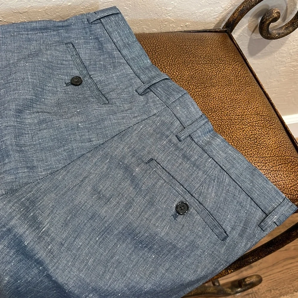 Like New Banana Republic Fabulous Blue/Gray Linen+ blended fabrics with Spandex